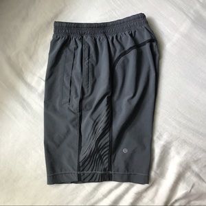 lululemon Pace Breaker 9” Linerless in Slate Gray